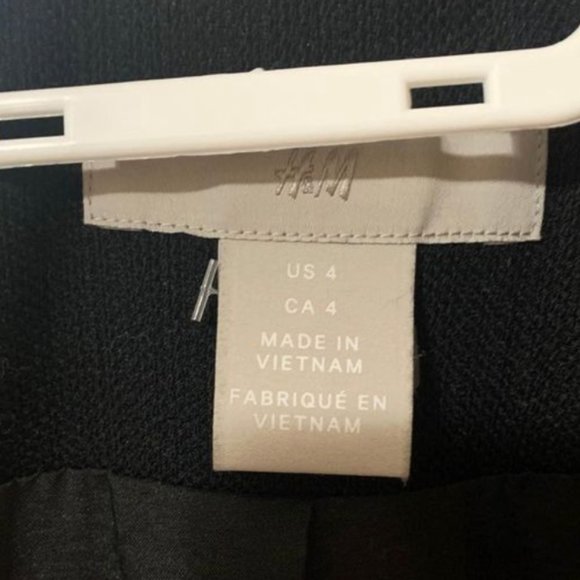 H and M Black Blazer - Picture 2 of 2